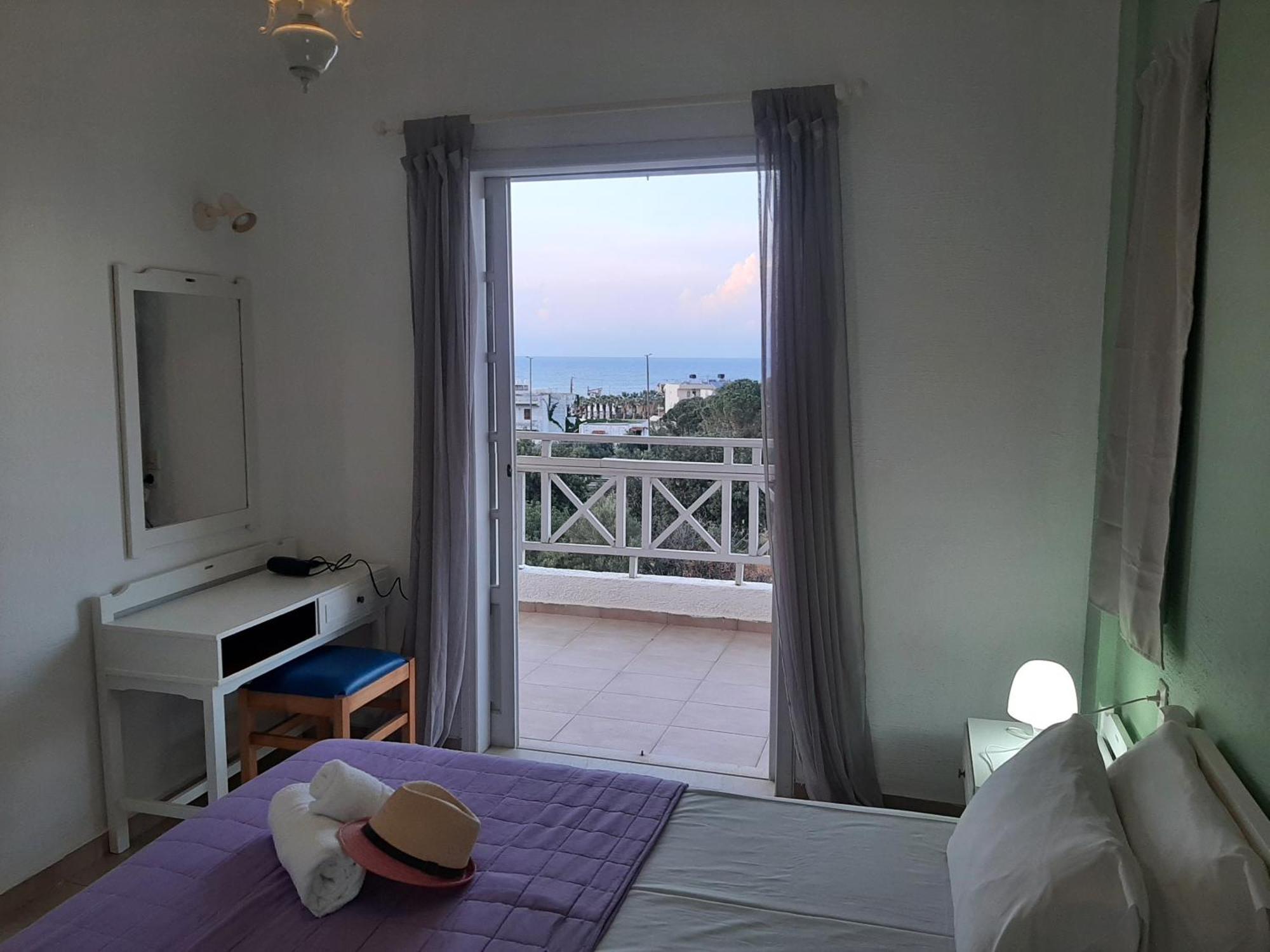Remi Apartments Stalís Luaran gambar